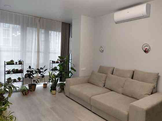 Сдам 2 ком квартиру ЖК Женева. Центр. Паркинг. Газовое автономное отоп Днепр