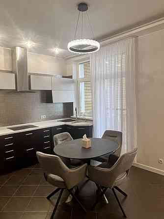 Антоновича 72 , 3-х квартира. Без комісії Киев