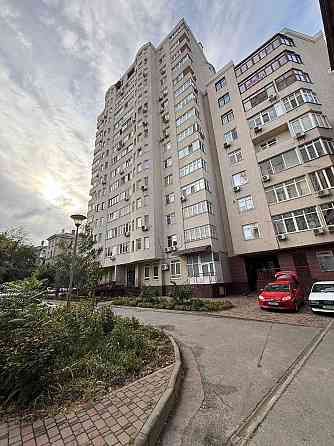 Оренда 3-х кімнатної квартири 117 м2 по вул.  Максима Кривоноса, 17 Киев