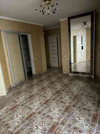 Златоусівська 55 трьохкімнатна без комісії .Власник Киев