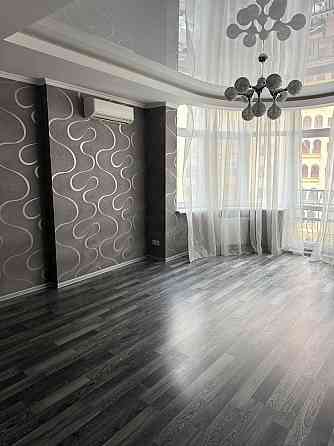 Златоусівська 55 трьохкімнатна без комісії .Власник Киев