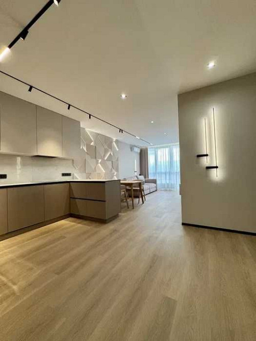 3к квартира 76м², ДИЗАЙНЕРСЬКА, ЖК Варшавський плюс, Виговського, 44 Киев - изображение 4