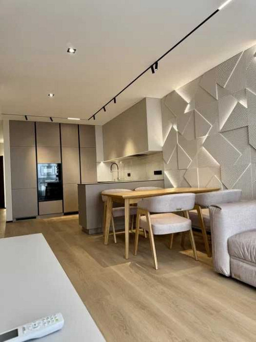 3к квартира 76м², ДИЗАЙНЕРСЬКА, ЖК Варшавський плюс, Виговського, 44 Киев - изображение 2