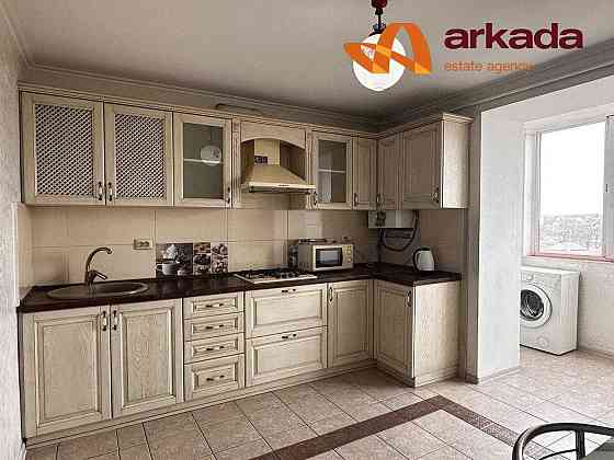 Продаю трикімнатну з ремонтом Ивано-Франковск