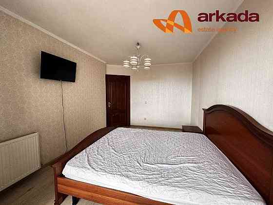 Продаю трикімнатну з ремонтом Ивано-Франковск