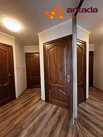 Продаю трикімнатну з ремонтом Ивано-Франковск