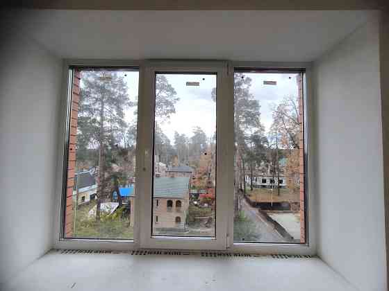 Купити двокімнатну квартиру з ремонтом в Ірпені. Балкон з видом на ліс Ирпень