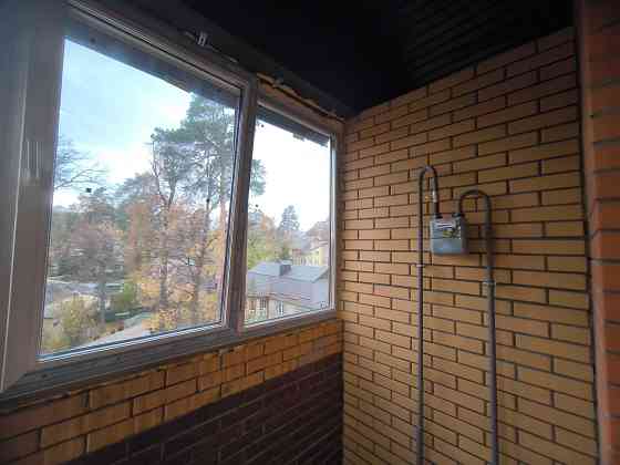 Купити двокімнатну квартиру з ремонтом в Ірпені. Балкон з видом на ліс Ирпень