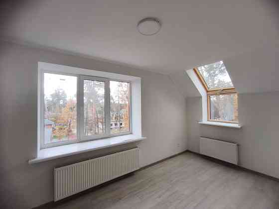 Купити двокімнатну квартиру з ремонтом в Ірпені. Балкон з видом на ліс Ирпень