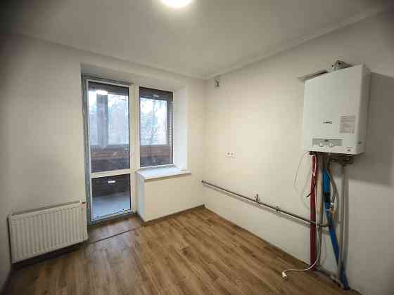 Купити двокімнатну квартиру з ремонтом в Ірпені. Балкон з видом на ліс Ирпень