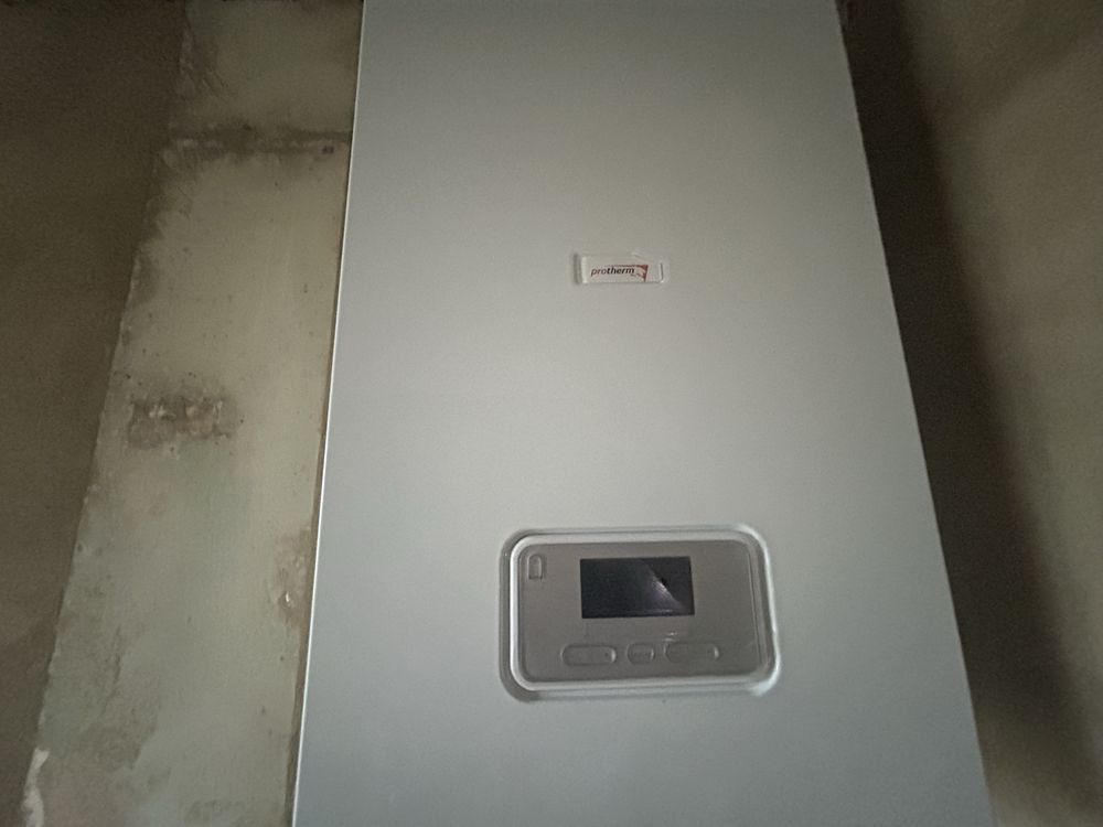 Продаж 2 кімн квартири , вул Клешканя, центр міста Ровно - изображение 3