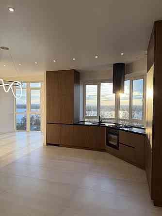 Продам квартиру з РОЗКІШНИМ видом в новобудові з ремонтом та меблями Кременчук