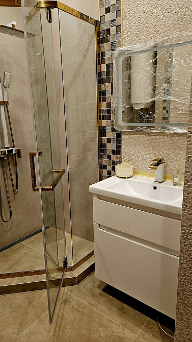 Красива і затишна квартира с террасою Буча - зображення 5