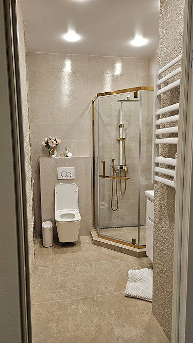 Красива і затишна квартира с террасою Буча - зображення 6