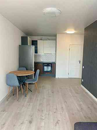 Простора квартира ЖК Славутич вулиця Зарічна метро Славутич Бажана Киев