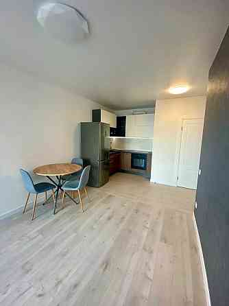 Простора квартира ЖК Славутич вулиця Зарічна метро Славутич Бажана Киев