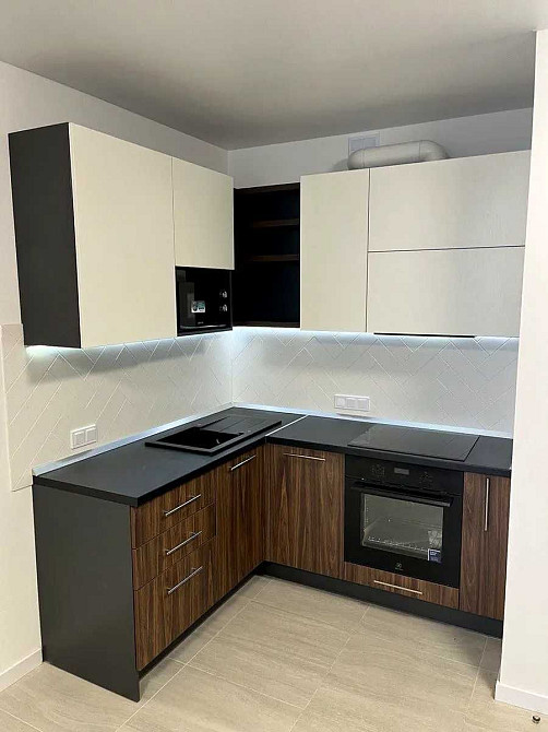 Простора квартира ЖК Славутич вулиця Зарічна метро Славутич Бажана Киев - изображение 1