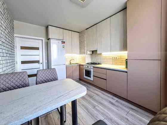 Здається 2-Х кімнатна "НОВОБУДОВА" на вул.ГЕРОЇВ МАЙДАНУ (ТЦ Майдан) Чернівці