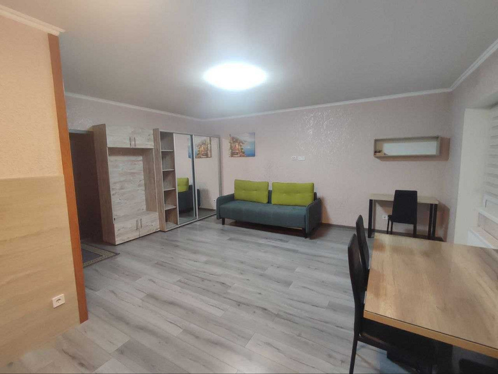 1К студія, 36м2, ремонт, зупинка Литвиненко Вольгемут, Борщагівка Киев - изображение 1