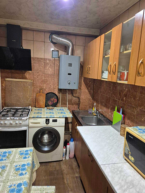 Продам 2-к квартиру с газовым АО Кам`янське (Запорізька обл.) - зображення 1