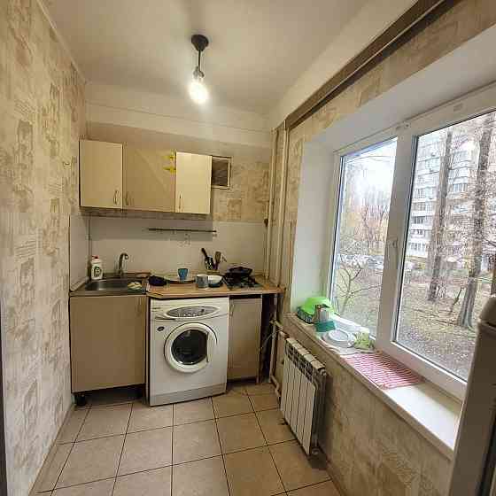 Оренда 1 кімнатна Василя Іваниса 9 метро Лісова Дніпровський вільна Киев