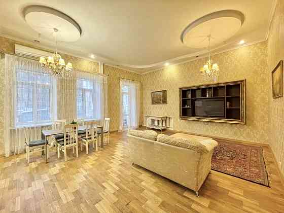 Оренда 4к квартири (3-спальні) Саксаганського 48 метро Університет Киев