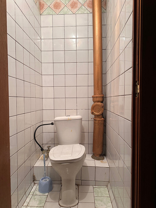 3 кім- на  м «Героїв Дніпра» 1 поверх Оболонь Киев - изображение 3