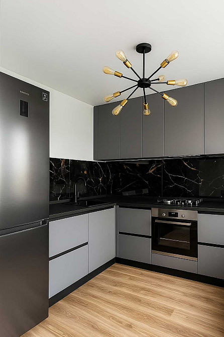 Продам 3 к кв новый капитальный ремонт Жуковского Киевский р-н Харьков - изображение 1