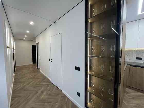 Продаж квартири з ремонтом. Кухня вітальня Фемелі Плаза Ивано-Франковск