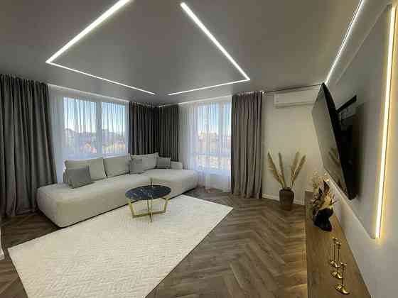 Продаж квартири з ремонтом. Кухня вітальня Фемелі Плаза Ивано-Франковск