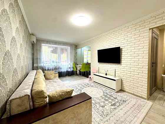 Продам терміново 3-х кімнатну квартиру на Відінській Рівне