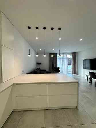 Оренда 2кімн.кв+кухня-студія вул.Стуса новобудова 1400дол.США Львів