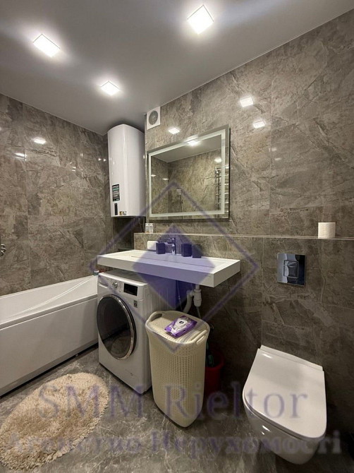 Здам простору 3 кім. Кв ,,Нова Англія,, вул Михайла Максимовича Київ - зображення 7