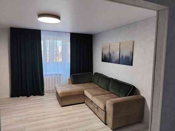 Трикімнатна квартира в самому центрі з ремонтом і меблями Кам`янець-Подільський