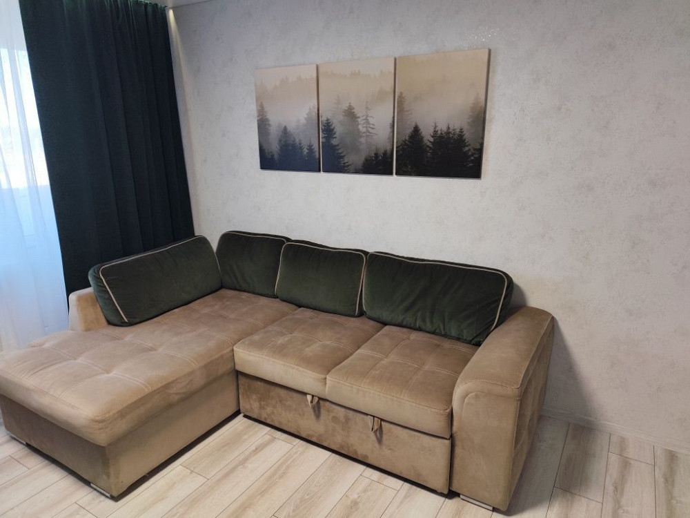 Трикімнатна квартира в самому центрі з ремонтом і меблями Каменец-Подольский - изображение 6