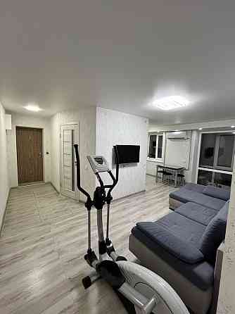 Продам 3-х комнатную квартиру с мебелью и техникой.Еl. Кам`янське (Запорізька обл.)