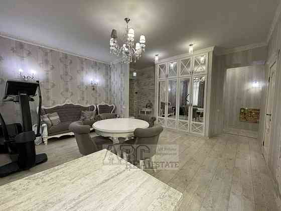 Продам ексклюзивну квартиру м. Захисників України Харьков