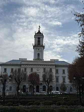 ВЛАСНИК Продам 2 кімнатну квартиру в самому центрі міста Чернівці Чернівці