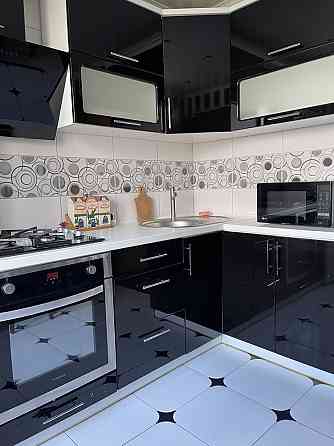 Продаж 2 кім. 9 мкрн. Лівий берег Кам`янське (Запорізька обл.)