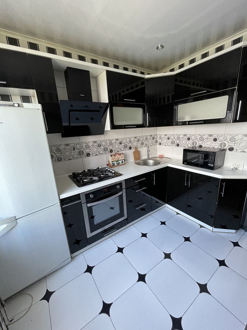 Продаж 2 кім. 9 мкрн. Лівий берег Кам`янське (Запорізька обл.) - зображення 1