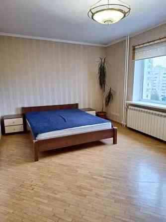 Оренда 2к квартири Святошинський М. Ушакова 14А Киев