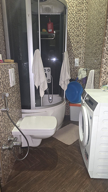 1 кім квартира, вул.Скальда (Комарова), найкраща локація  Паркомісце, Чернівці - зображення 3