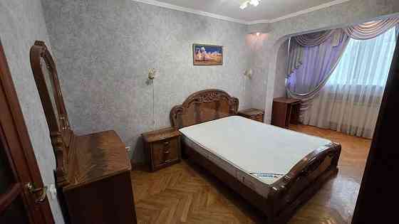 Оренда 2к квартири Святошинський Кікабідзе 3 Симиренка Киев