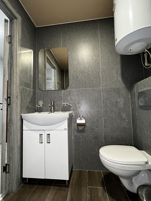 Однокімнатна квартира з ремонтом 2023 року Карлівка - зображення 5