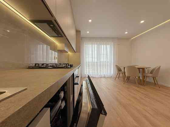 Продам сучасну однокімнатну квартиру на Щасливому. Укомплектована Рівне