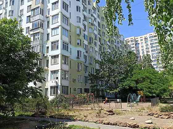 Уютная просторная квартира с ремонтом в кирпичном доме на Тополевой Одесса