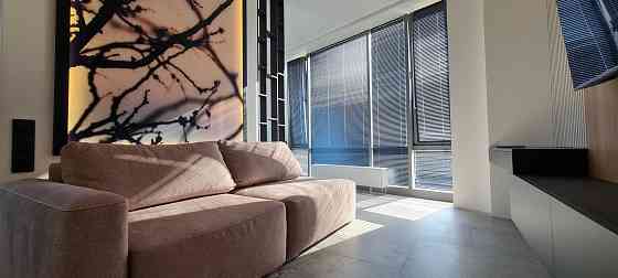 Продам 1к квартиру з дизайнерським ремонтом ЖК"МЕТРОПОЛІС Без комісії. Киев