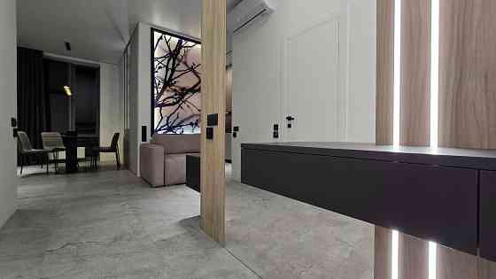 Продам 1к квартиру з дизайнерським ремонтом ЖК"МЕТРОПОЛІС Без комісії. Киев