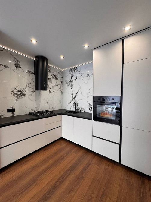 Центр міста! 2к з ремонтом на газу! Дизайнерський ремонт! Ирпень - изображение 3