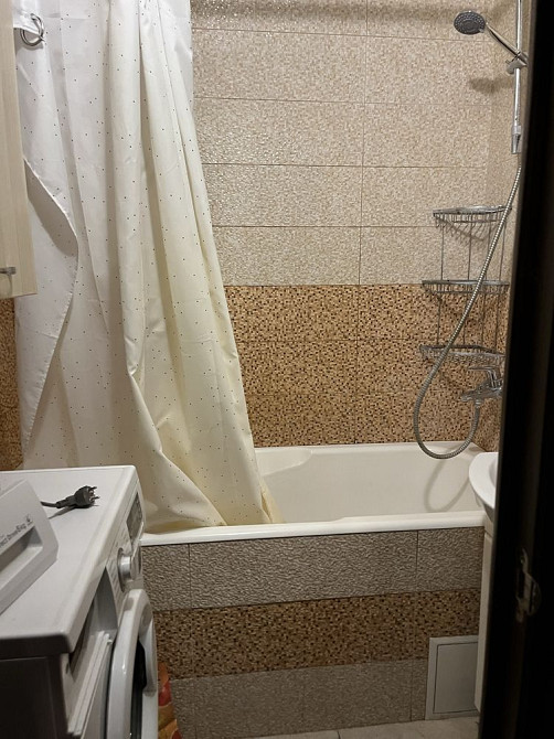 2 х кім.Ревуцькогг 24 /4,метро Харківська Киев - изображение 6